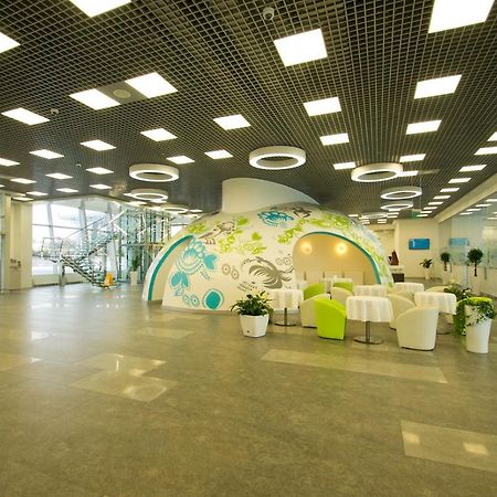 Terminal B Hotel Kiev Exterior foto